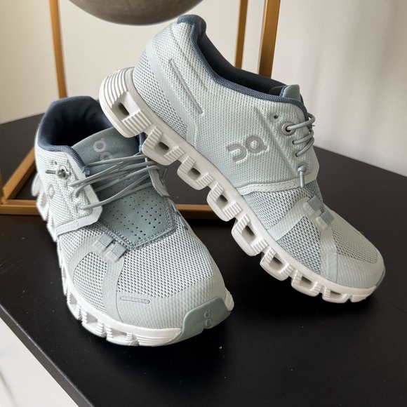 ON Cloud 5 Running Shoes - Picture 4 of 6